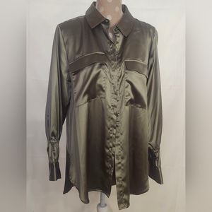 NWT DKNY sateen button down